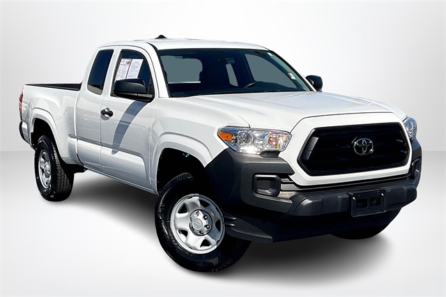 2023 Toyota Tacoma SR's photo