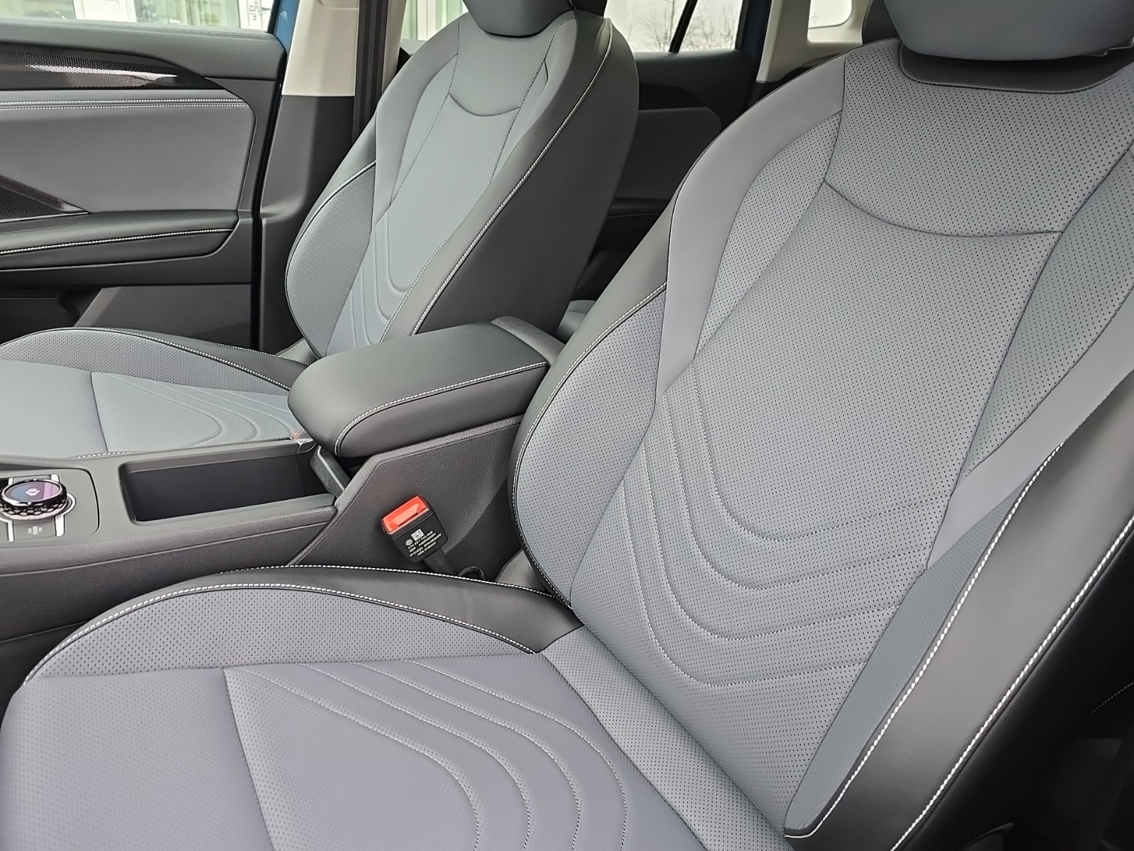 new 2026 Volkswagen Tiguan car, priced at $38,352