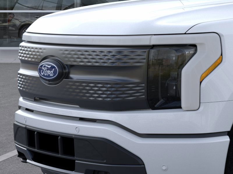 2025 Ford F-150 Lightning photo 14
