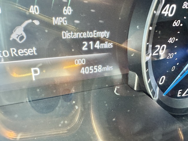 2021 Magnetic Gray Metallic Toyota Highlander XLE AWD SUV