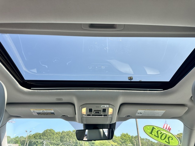 2021 Magnetic Gray Metallic Toyota Highlander XLE AWD SUV