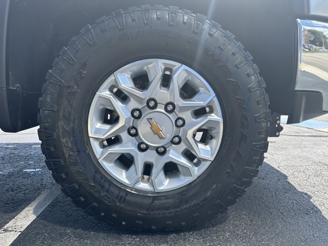 2023 Silver Ice Metallic Chevrolet Silverado 2500HD LT 4X4 Truck