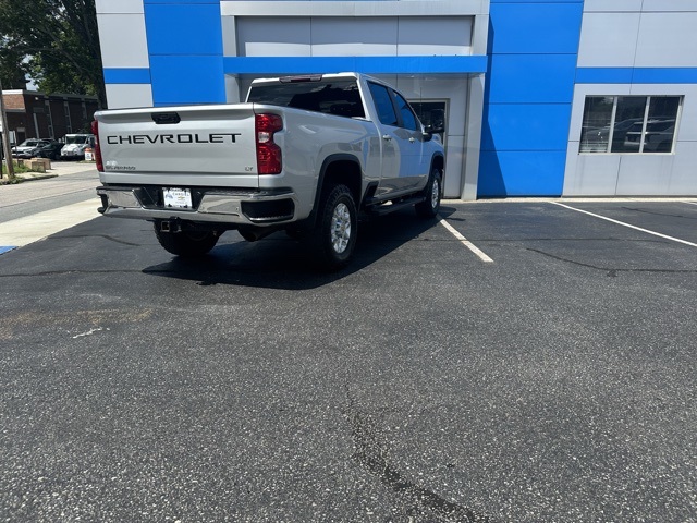 2023 Silver Ice Metallic Chevrolet Silverado 2500HD LT 4X4 Truck