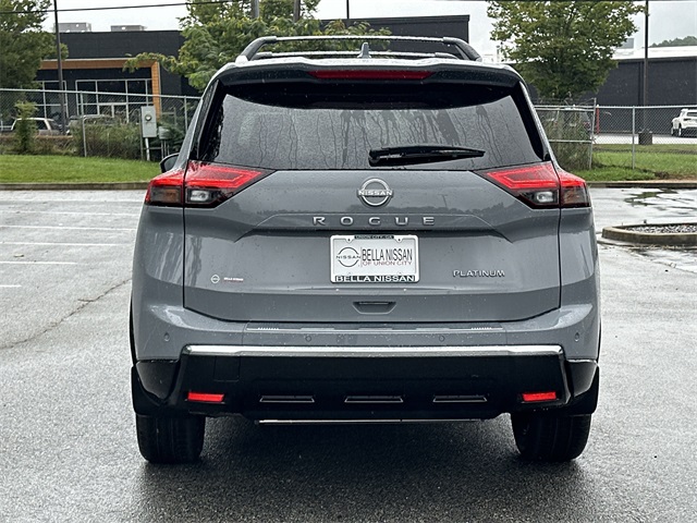 2025 Boulder Gray Pearl Nissan Rogue Platinum FWD SUV