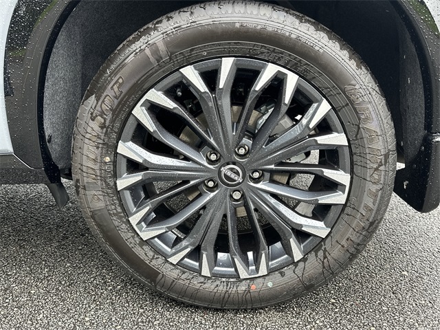 2025 Boulder Gray Pearl Nissan Rogue Platinum FWD SUV