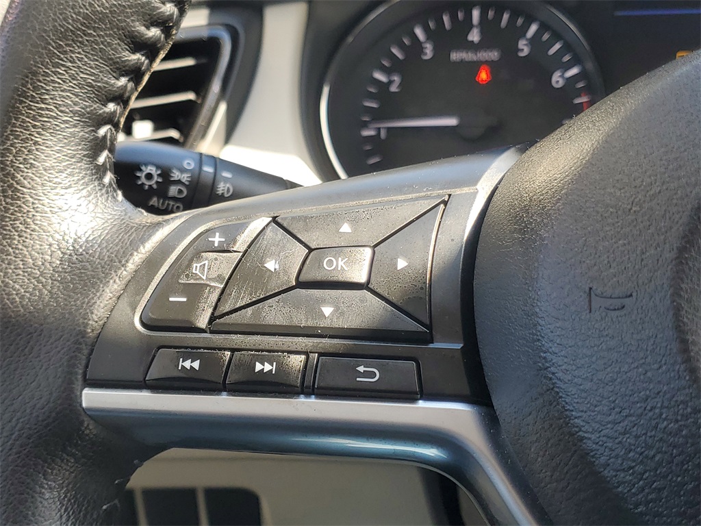 used 2022 Nissan Rogue Sport car, priced at $18,995