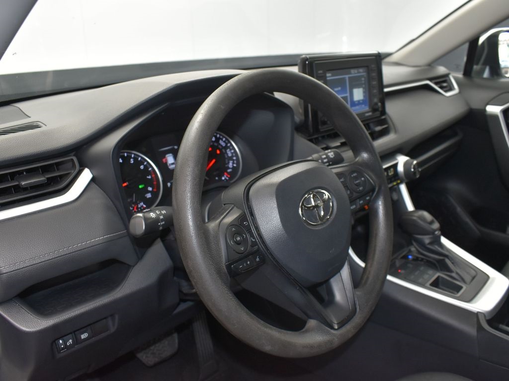 2022 White Toyota RAV4 XLE AWD SUV