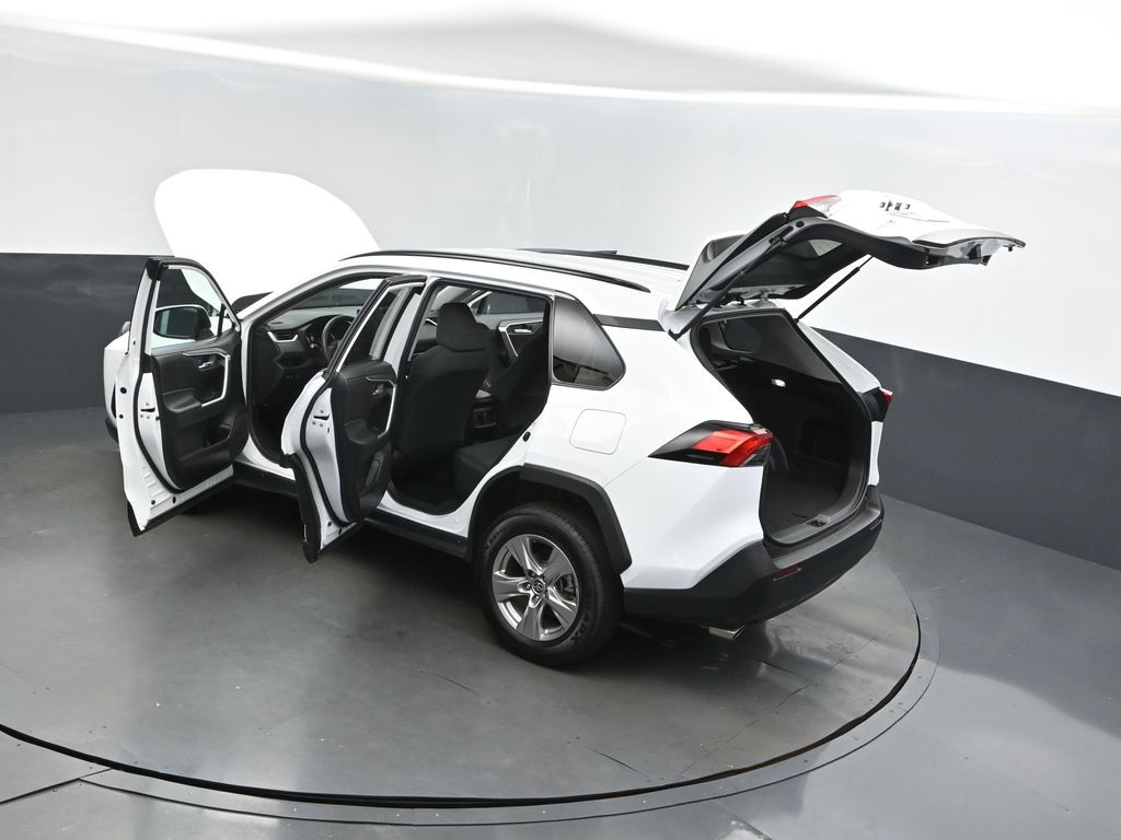 2022 White Toyota RAV4 XLE AWD SUV