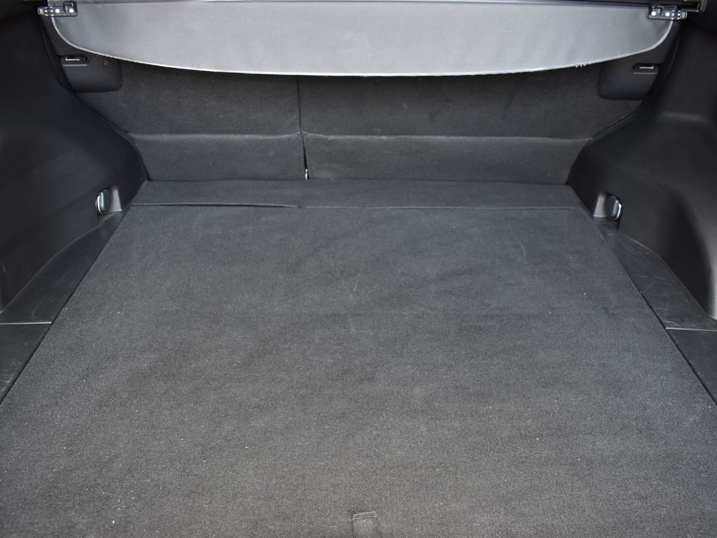 2022 White Toyota RAV4 XLE AWD SUV