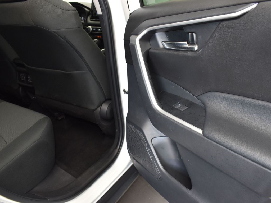 2022 White Toyota RAV4 XLE AWD SUV