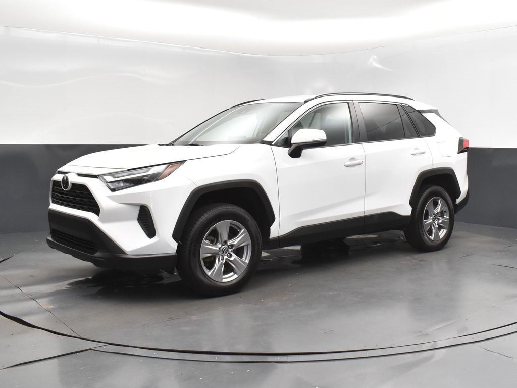 2022 White Toyota RAV4 XLE AWD SUV