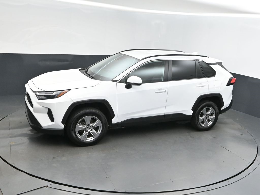 2022 White Toyota RAV4 XLE AWD SUV