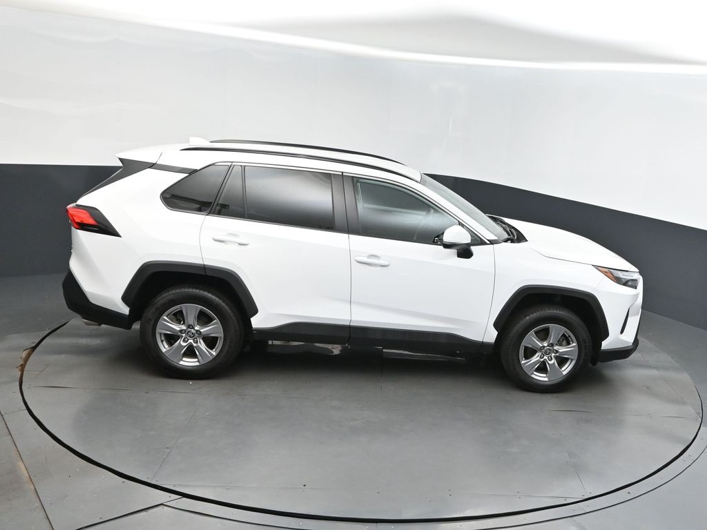 2022 White Toyota RAV4 XLE AWD SUV