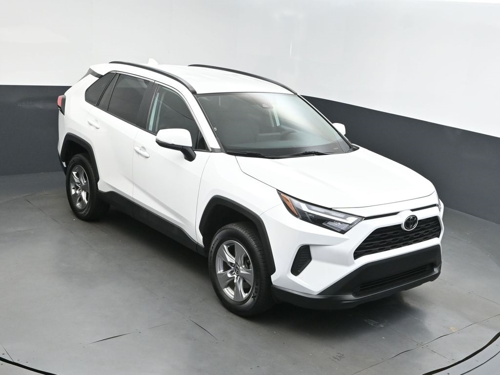 2022 White Toyota RAV4 XLE AWD SUV