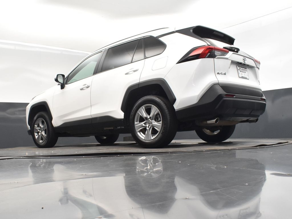 2022 White Toyota RAV4 XLE AWD SUV
