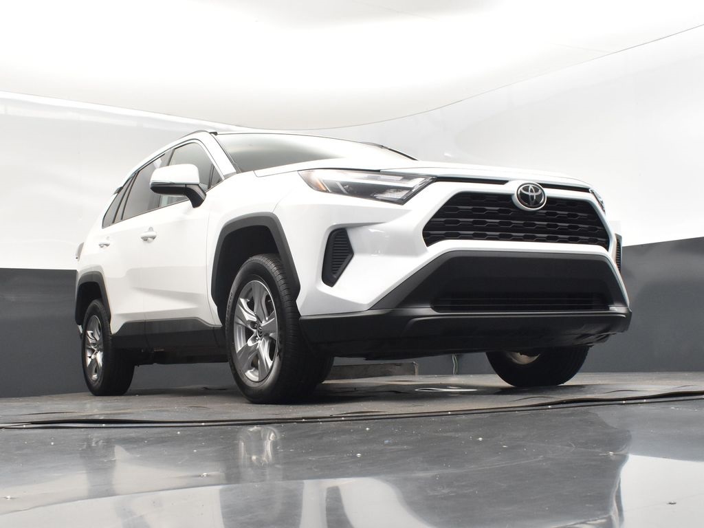 2022 White Toyota RAV4 XLE AWD SUV