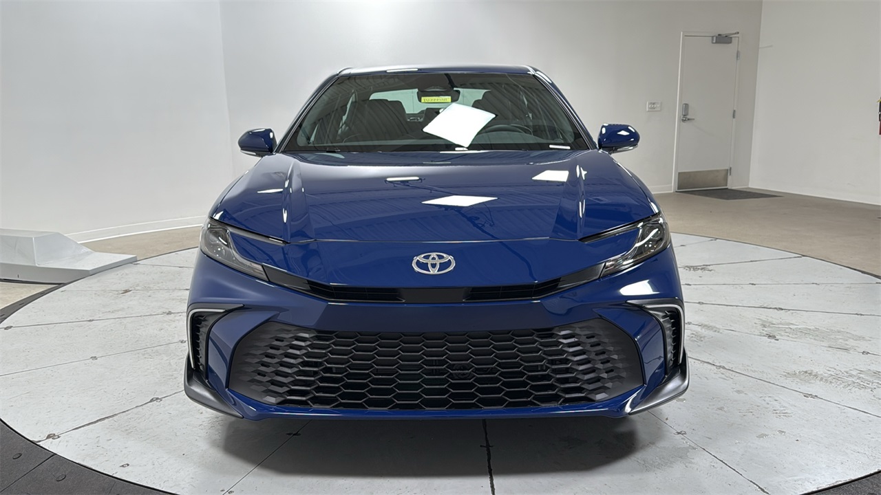 2026 Toyota Camry SE photo 2