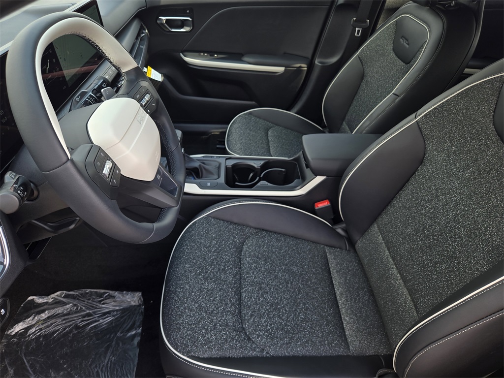 2025 Kia K4 GT-Line photo 7