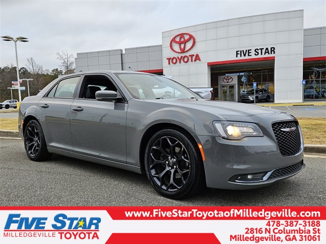 2019 Chrysler 300 S's photo