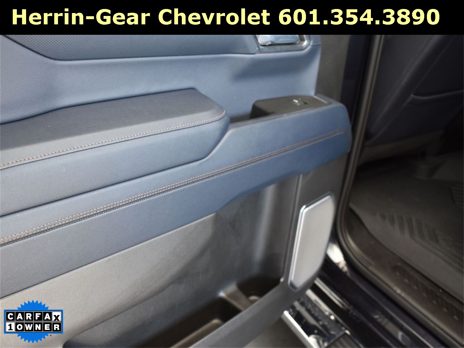 2024 Dark Ash Metallic Chevrolet Silverado 1500 High Country 4X4 Truck