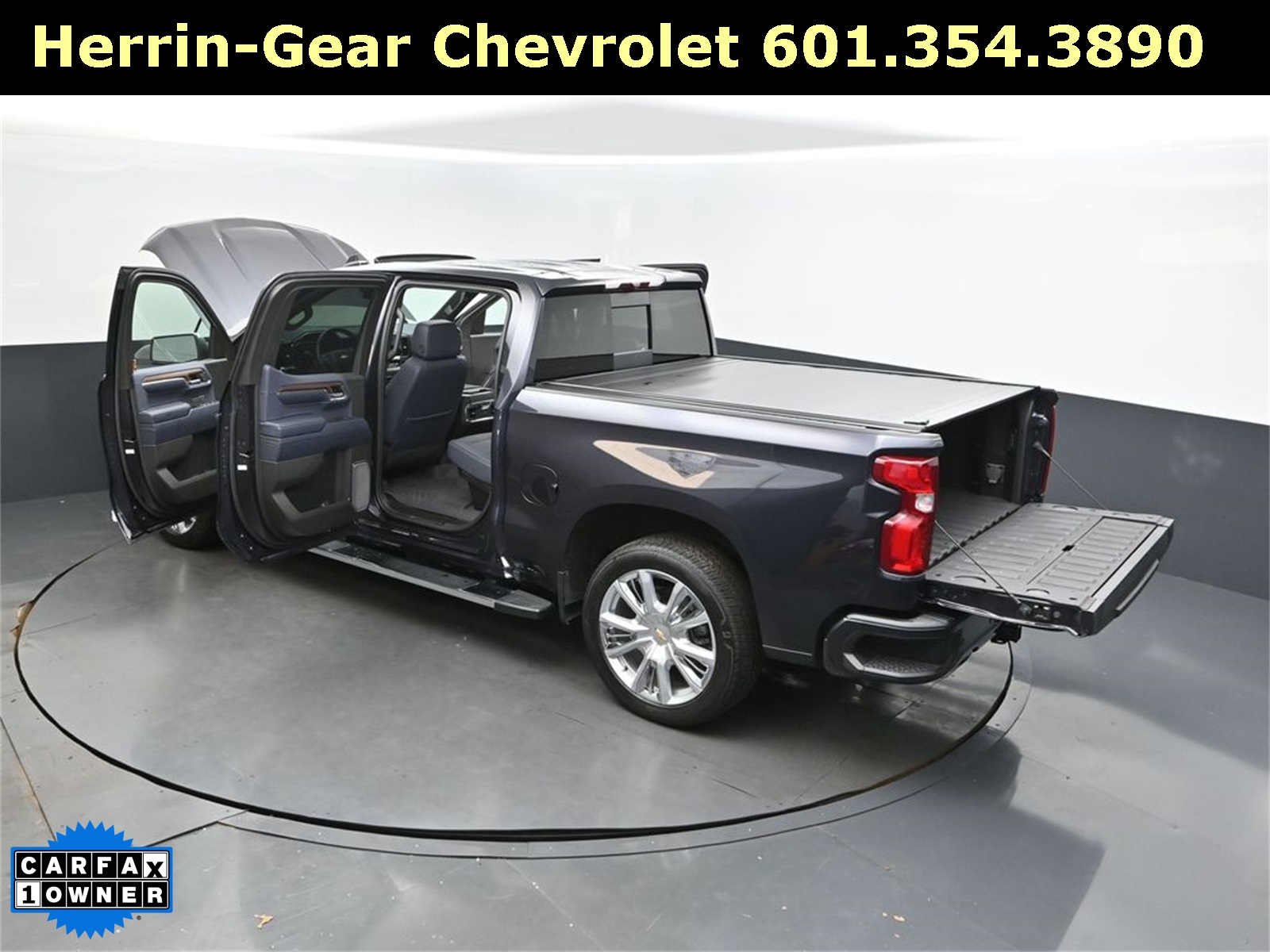 2024 Dark Ash Metallic Chevrolet Silverado 1500 High Country 4X4 Truck