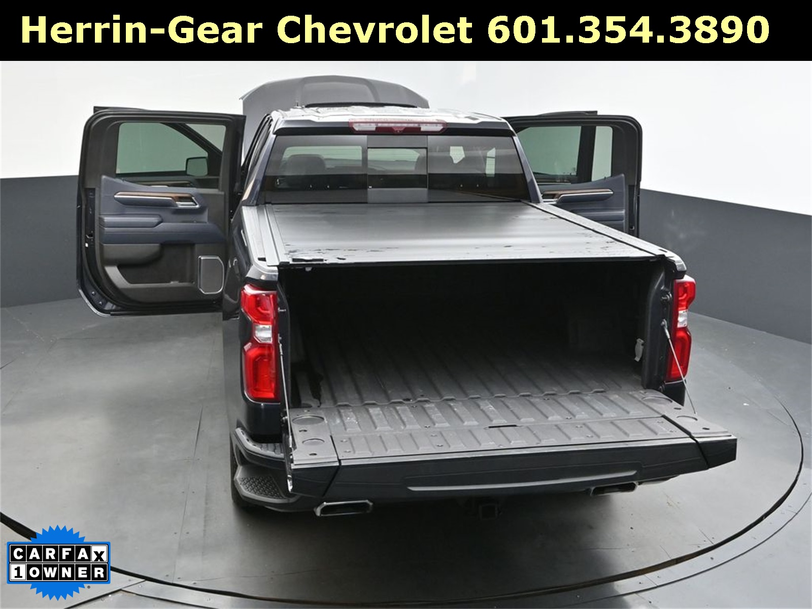 2024 Dark Ash Metallic Chevrolet Silverado 1500 High Country 4X4 Truck