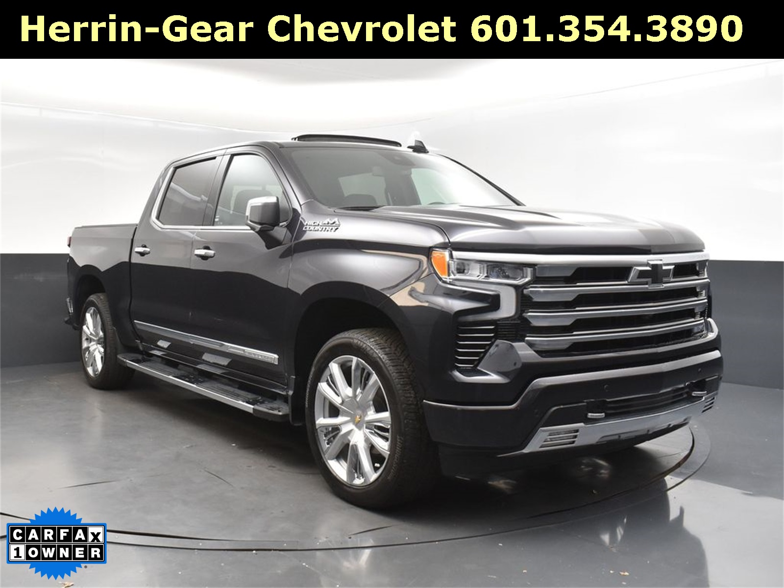 2024 Dark Ash Metallic Chevrolet Silverado 1500 High Country 4X4 Truck