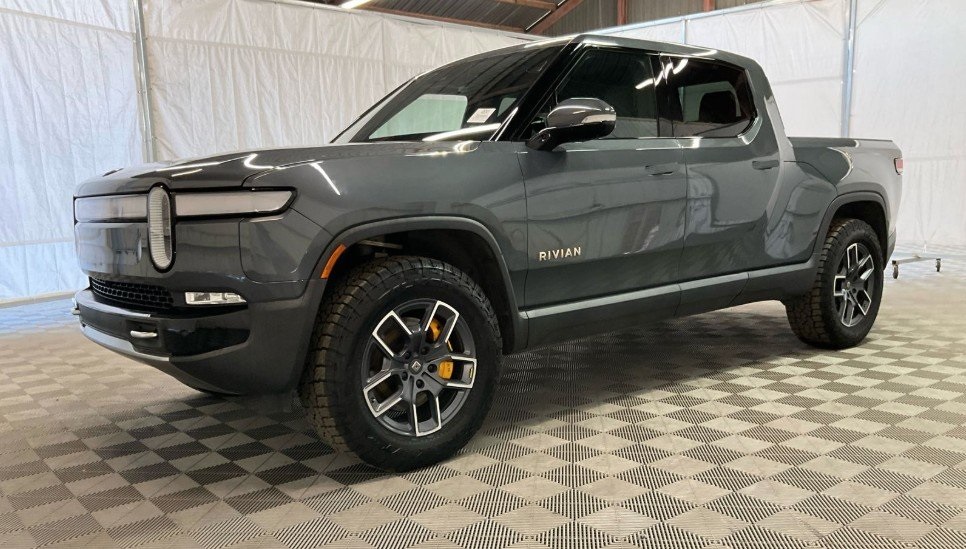 2022 Rivian R1T Launch Edition's photo