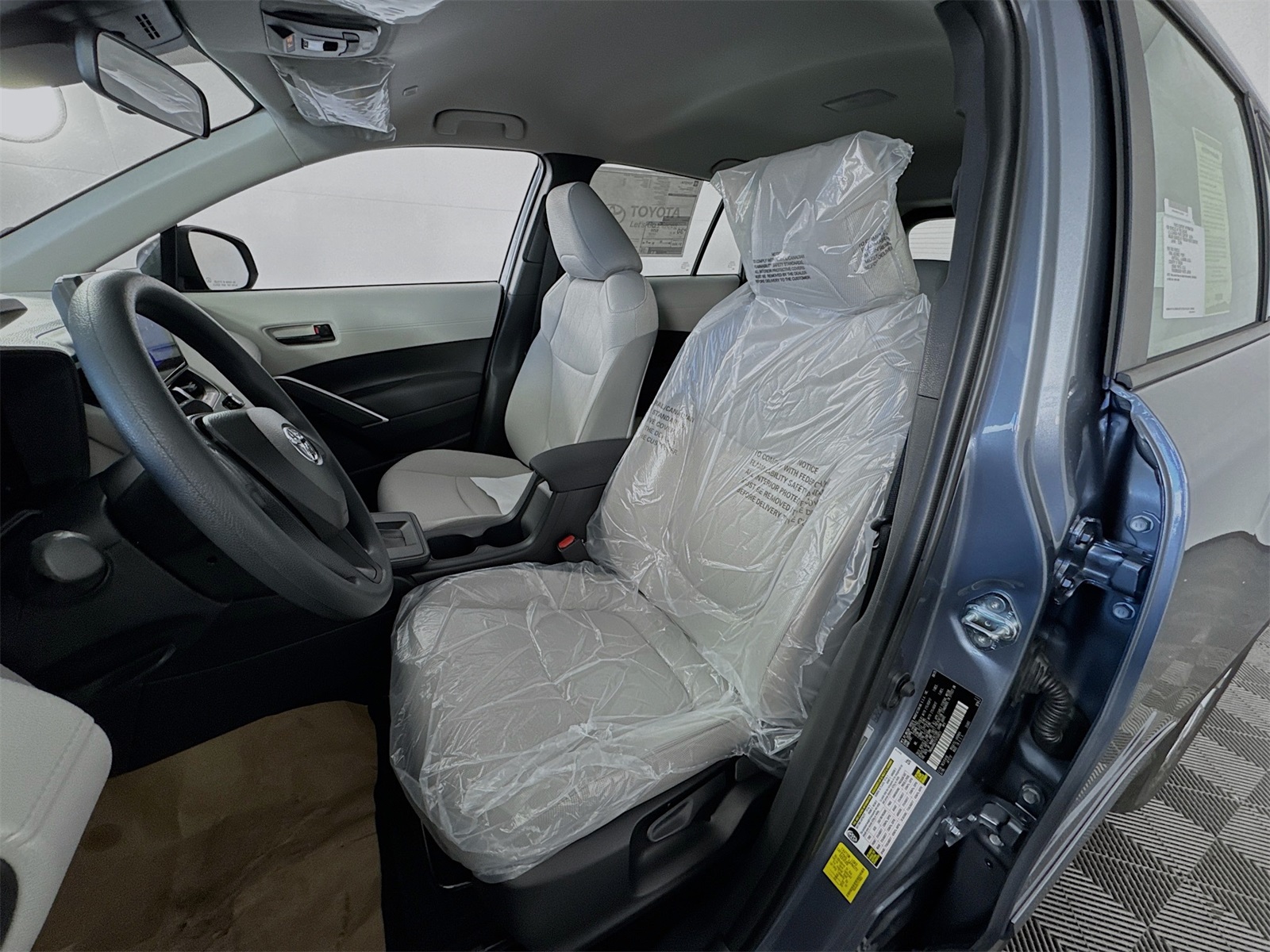 2026 Toyota Corolla Cross L photo 10