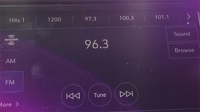 2023 Buick Enclave Essence FWD 2023 Buick Enclave Essence FWD