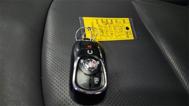 2023 Buick Enclave Essence FWD 2023 Buick Enclave Essence FWD