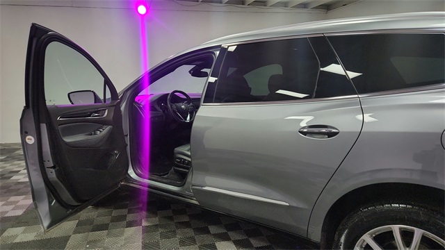 2023 Buick Enclave Essence FWD 2023 Buick Enclave Essence FWD