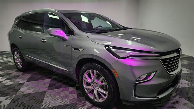 2023 Buick Enclave Essence FWD 2023 Buick Enclave Essence FWD