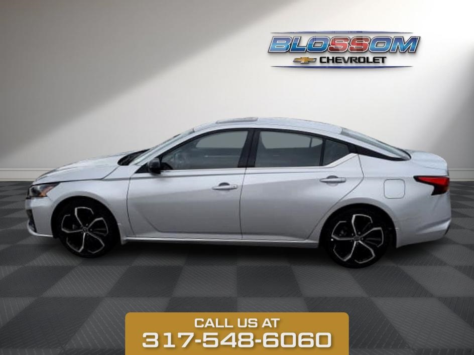 2024 Brilliant Silver Metallic Nissan Altima 2.5 SR FWD Sedan