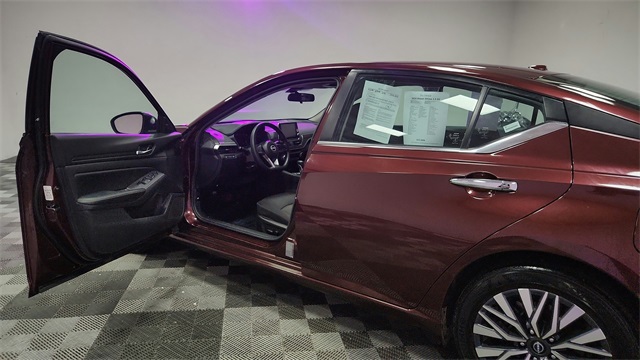 2024 Nissan Altima 2.5 SV FWD