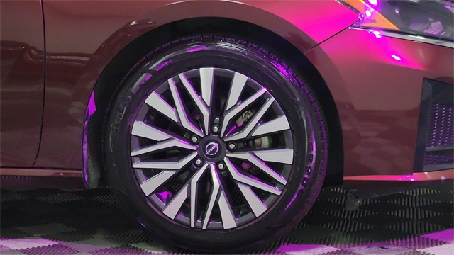 2024 Nissan Altima 2.5 SV FWD