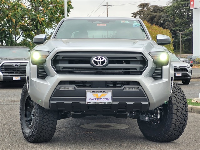 2025 Toyota Tacoma SR5 Double Cab photo 2