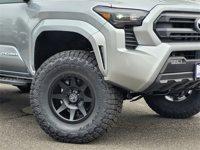 2025 Toyota Tacoma SR5 Double Cab photo 3