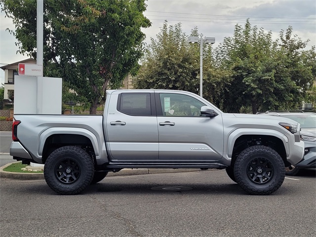 2025 Toyota Tacoma SR5 Double Cab photo 4