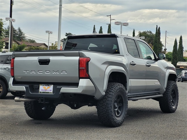 2025 Toyota Tacoma SR5 Double Cab photo 5