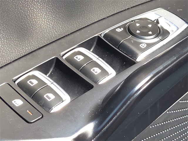 2022 Kia K5 GT-Line photo 14