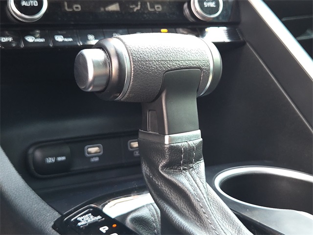 2022 Kia K5 GT-Line photo 17