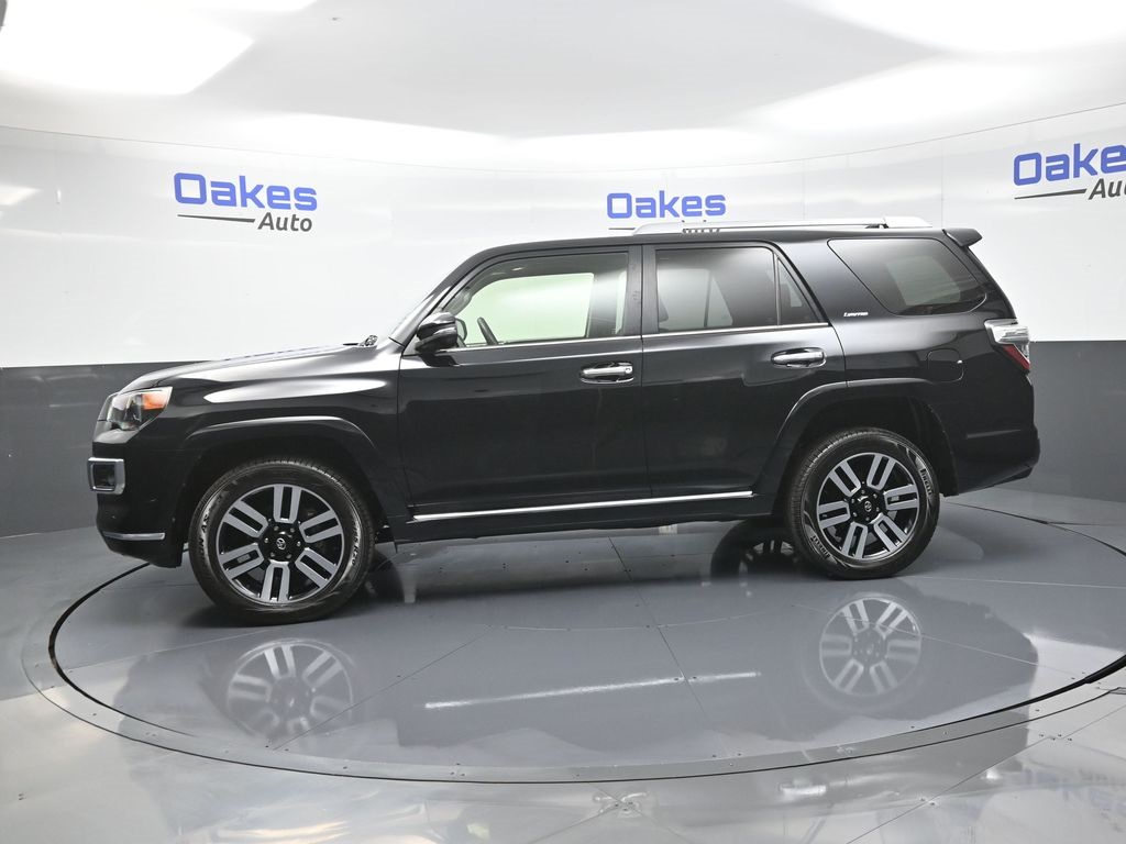 2022 Toyota 4Runner Limited photo 4