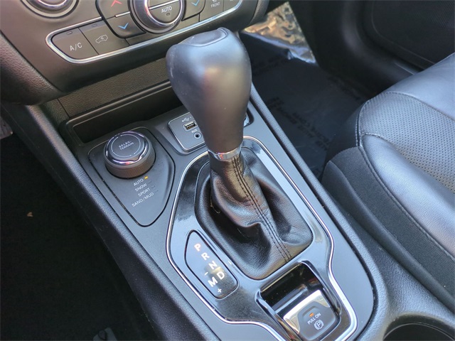 used 2019 Jeep Cherokee car, priced at $18,911