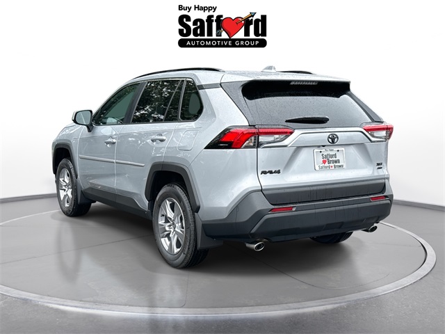 2025 Toyota RAV4 XLE photo 4