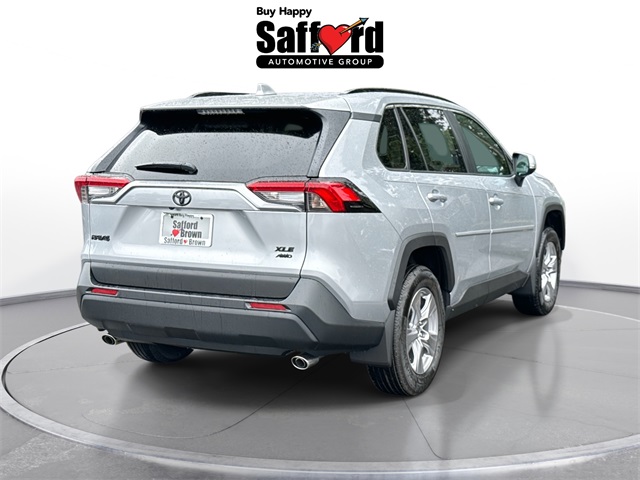 2025 Toyota RAV4 XLE photo 7
