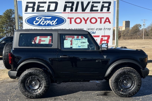 2025 Ford Bronco 2-Door Base's photo