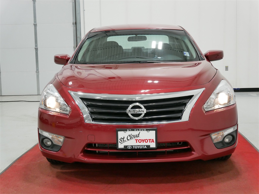 Used 2015 Nissan Altima SV with VIN 1N4AL3AP7FC157899 for sale in Waite Park, Minnesota