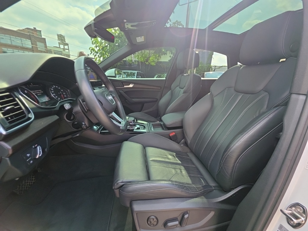 used 2022 Audi Q5 car, priced at $28,895