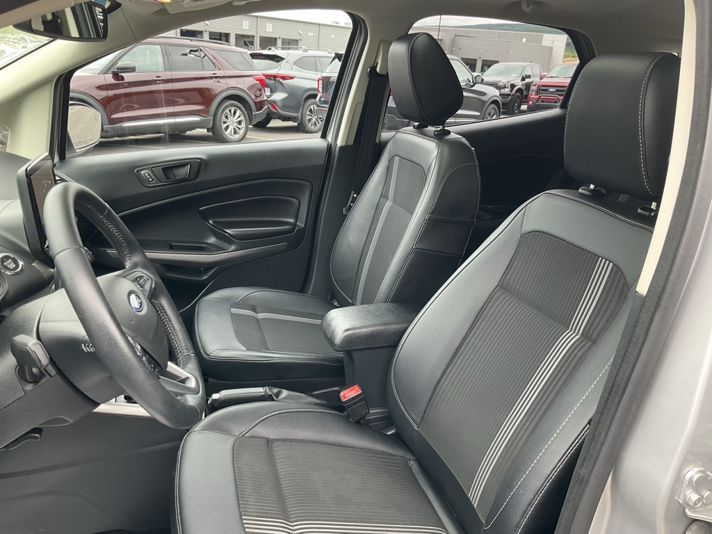 2021 Ford EcoSport SES photo 18